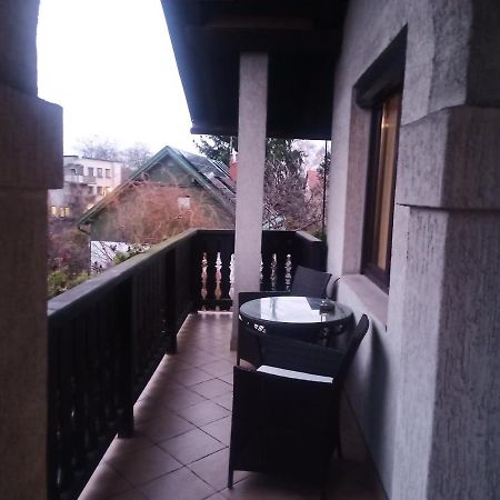 Pokoj W Domu Z Duzym Ogrodem Krakow Exterior photo